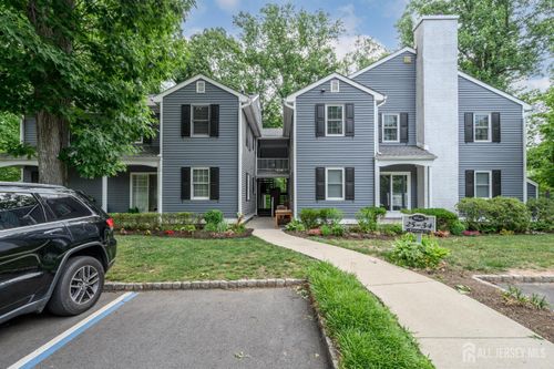 28 Countryside Dr, Basking Ridge, NJ, 07920-2029 | Card Image