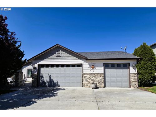 2133 Nw Dusk Dr, Hermiston, OR, 97838-1089 | Card Image