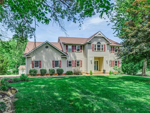 623 W Steels Corners Rd, Cuyahoga Falls, OH, 44223-2861 | Card Image