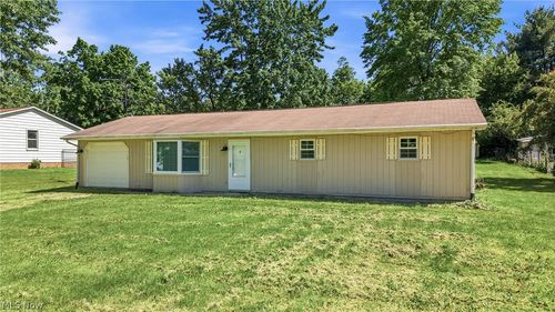 1795 Allen Dr, Salem, OH, 44460-4101 | Card Image