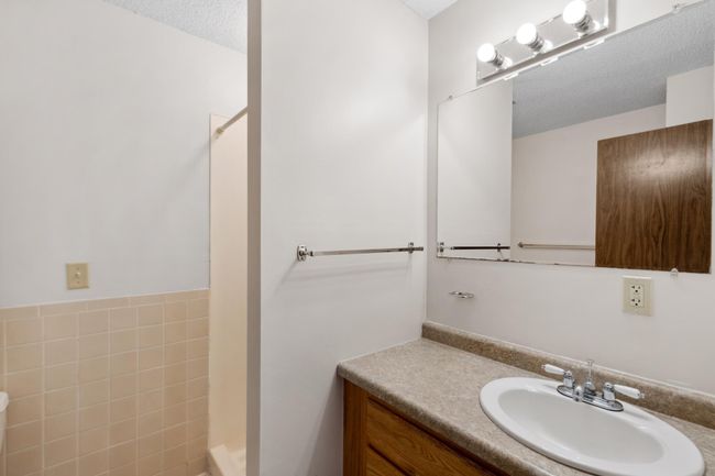 Primary 3/4 Bath | Image 19