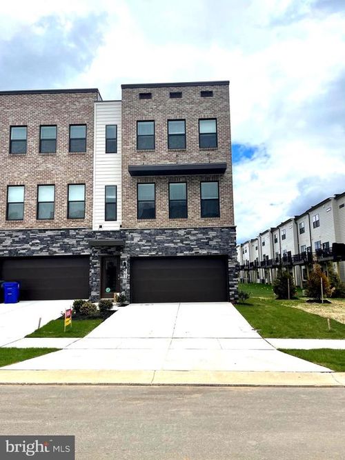 462 Tiller St, FREDERICK, MD, 21701-3568 | Card Image