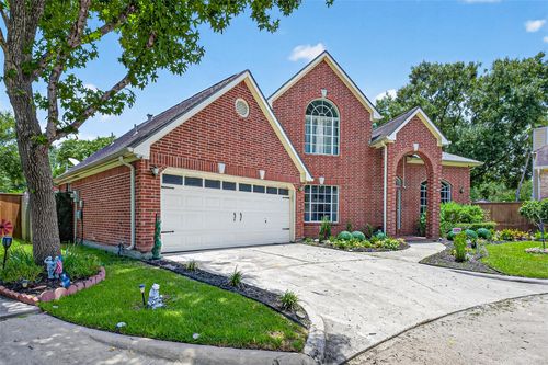 8802 Outview Ct, Houston, TX, 77040-1563 | Card Image