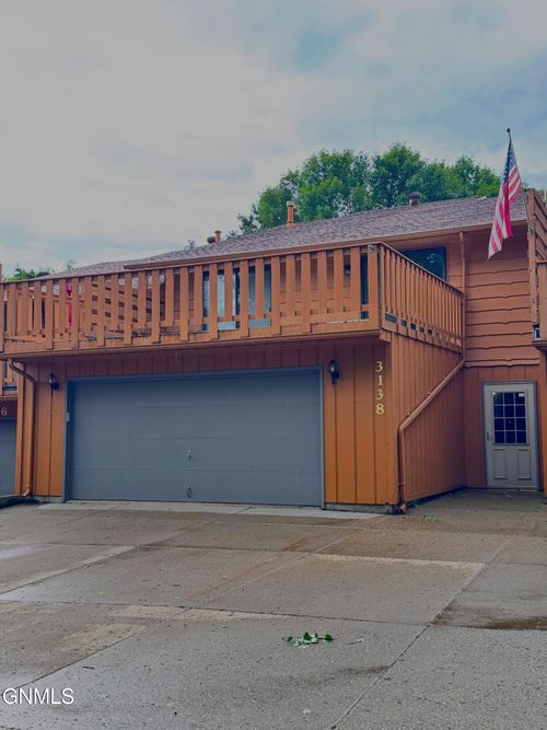 3138 Manitoba Ln, Bismarck, ND, 58503-0494 | Card Image