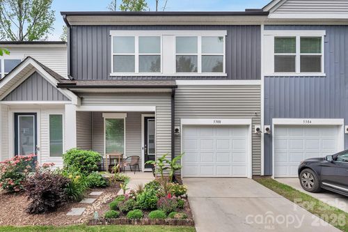 5308 Somerset Hill Ln, Charlotte, NC, 28269-4938 | Card Image