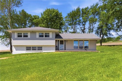 17429 Coffin Rd, Leavenworth, KS, 66048-8447 | Card Image