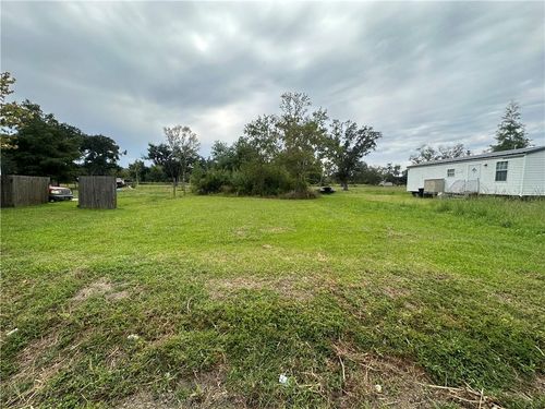 1608 Linda Lou Dr, Saint Bernard, LA, 70085-4423 | Card Image