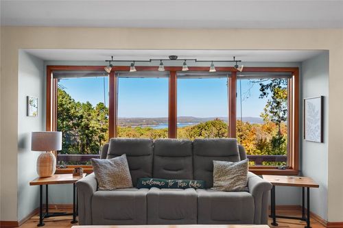 16048 Cypress Ln, Rogers, AR, 72756-6370 | Card Image