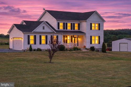 131 Hokie Ln, STEPHENS CITY, VA, 22655-5575 | Card Image