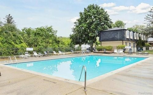 2040 Orchard Crest St, Shelby Twp, MI, 48317-4534 | Card Image