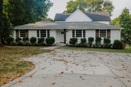1100 Grandview Dr, Nashville, TN, 37204-3211 | Card Image