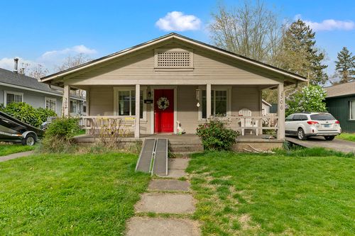308-306 Vancouver Ave, Medford, OR, 97504-7425 | Card Image