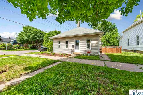 702 N Broad St, Mankato, MN, 56001-3425 | Card Image