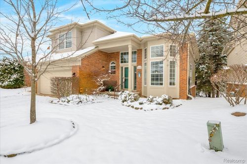 3132 Bridlewood Dr, Rochester, MI, 48306-1486 | Card Image