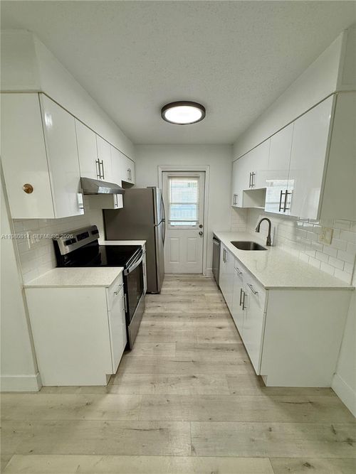 201e-841 Sw 74th Ter, North Lauderdale, FL, 33068 | Card Image