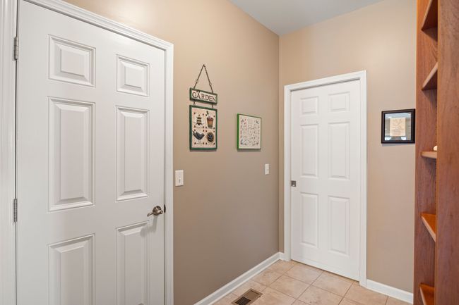 49969 Walter, Condo with 2 bedrooms, 4 bathrooms and null parking in Shelby Township MI | Image 22