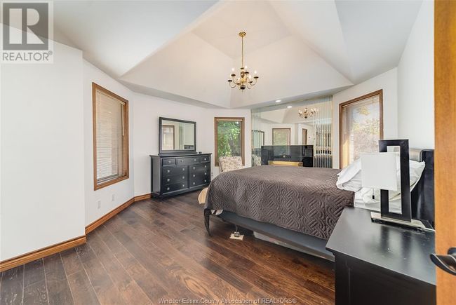 327 Majestic Dr, House other with 4 bedrooms, 4 bathrooms and null parking in Tecumseh ON | Image 11