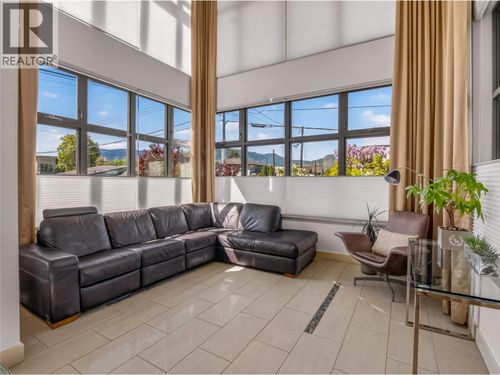 101-433 Churchill Ave, Penticton, BC, V2A1C9 | Card Image