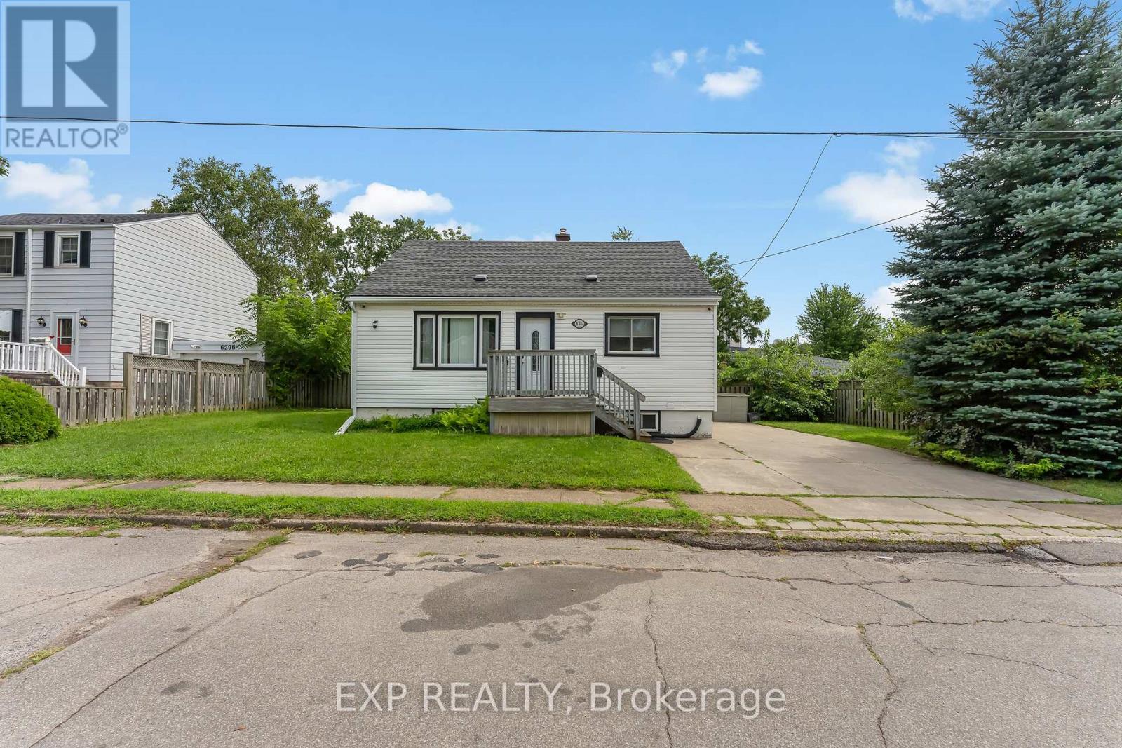 Residential in Niagara Falls (Dorchester)