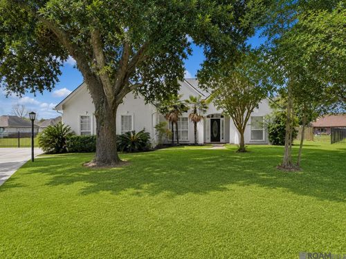 15160 S Oakleigh Ln, Prairieville, LA, 70769-4375 | Card Image