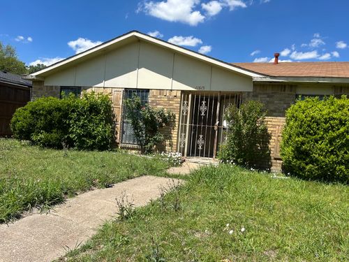 11615 Featherbrook Dr, Dallas, TX, 75228-1703 | Card Image