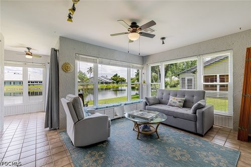 301 Mcgregor Park Cir, FORT MYERS, FL, 33908-5425 | Card Image