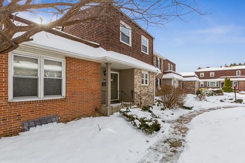 2583 Stratford Dr, Saint Joseph, MI, 49085-2713 | Card Image