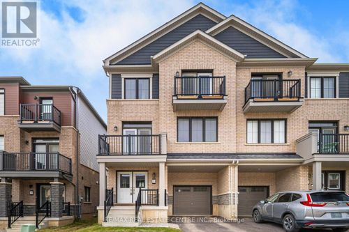 33 Granville Cres, Caledonia, ON, N3W0J5 | Card Image