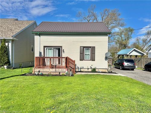 12 Grave St, Port Rowan, ON, N0E1M0 | Card Image