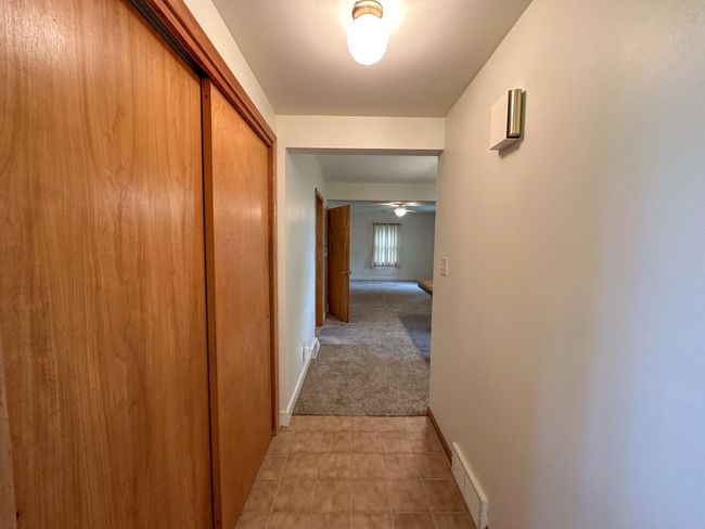 Boots- Hall to dining.jpeg | Image 12