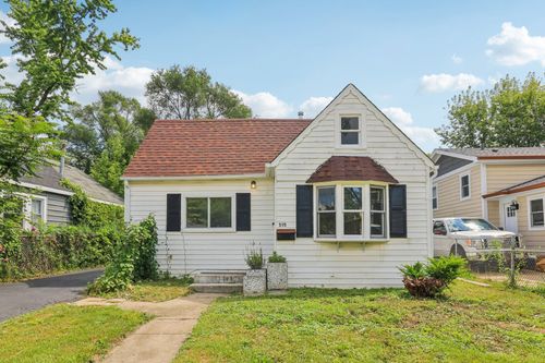 515 Catalpa Dr, Round Lake, IL, 60073-3021 | Card Image