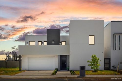 6710 N 11th Ln, McAllen, TX, 78504-6724 | Card Image