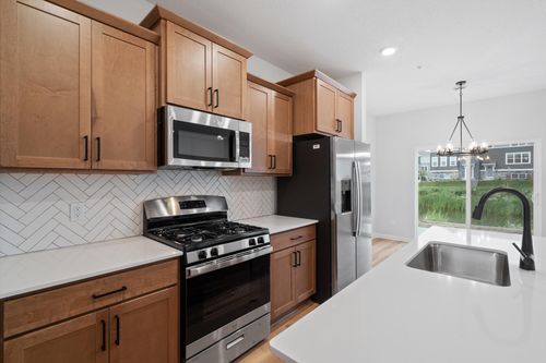10316 Birchwood Cir, Victoria, MN, 55318-7455 | Card Image