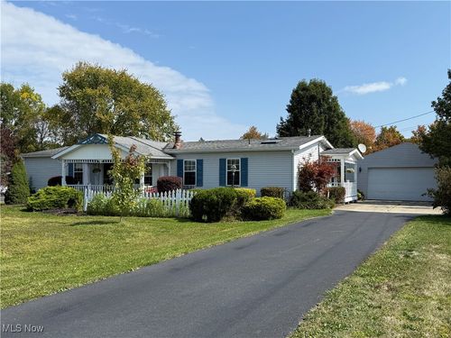 9511 Kile Rd, Chardon, OH, 44024-8517 | Card Image