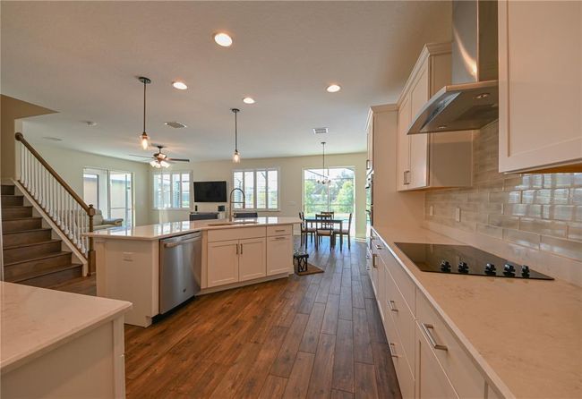 4808 Jackson Club Loop, House other with 4 bedrooms, 4 bathrooms and null parking in TAMPA FL | Image 6