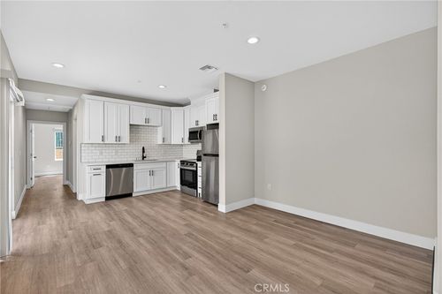8412 Burnet Ave, North Hills, CA, 91343-6608 | Card Image