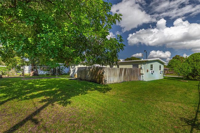 1540 Ne 48 Th Ct, House other with 3 bedrooms, 2 bathrooms and null parking in Pompano Beach FL | Image 32