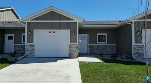 9205 W Ark Pl Place, Sioux Falls, SD, 57106 | Card Image