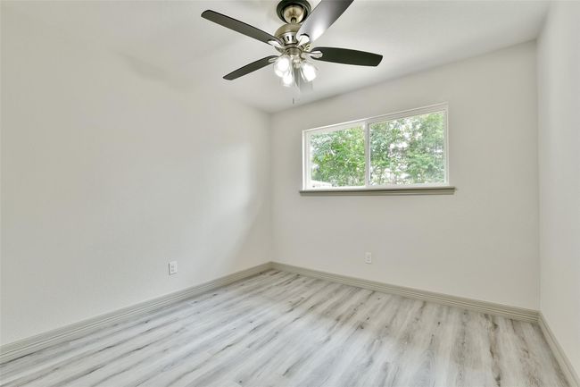 1921 Cripple Creek Ln, House other with 4 bedrooms, 2 bathrooms and 2 parking in Pearland TX | Image 25