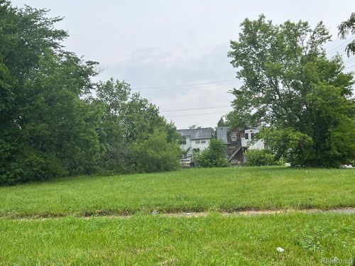 2430 Elmhurst St, Detroit, MI, 48206-1204 | Card Image
