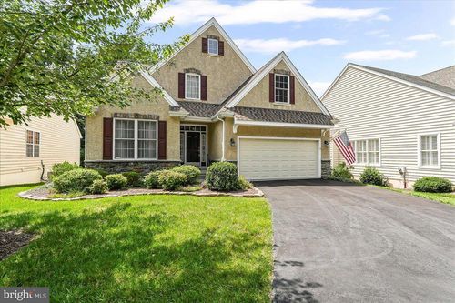 109 Regency Ct, Avondale, PA, 19311-1462 | Card Image