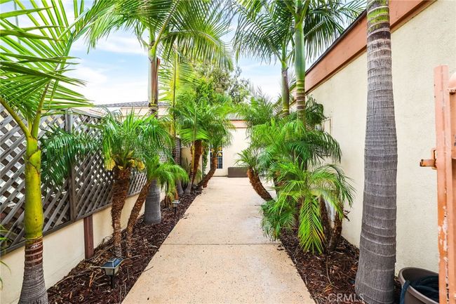 77 Seton Rd, House other with 3 bedrooms, 3 bathrooms and 2 parking in Irvine CA | Image 33