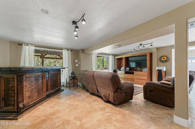 INFORMAL LIVINGROOM 1 | Image 22