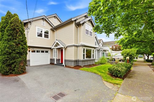 2712 S Irving St, Seattle, WA, 98144-3800 | Card Image