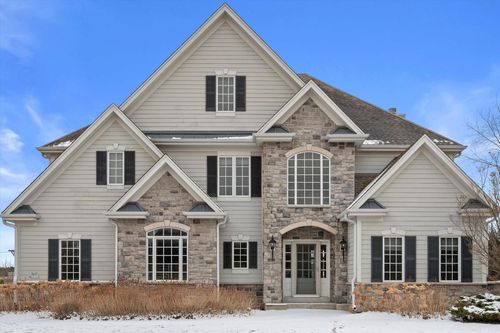 N60W27179 Trappers Run, Sussex, WI, 53089-4703 | Card Image