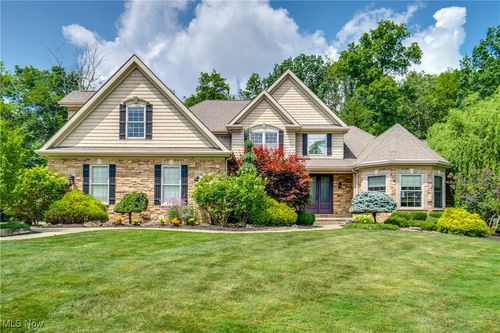 6424 Highland Green Dr, Medina, OH, 44256-6524 | Card Image