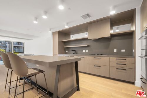 unit-206-10777 Wilshire Blvd, LOS ANGELES, CA, 90024-4780 | Card Image