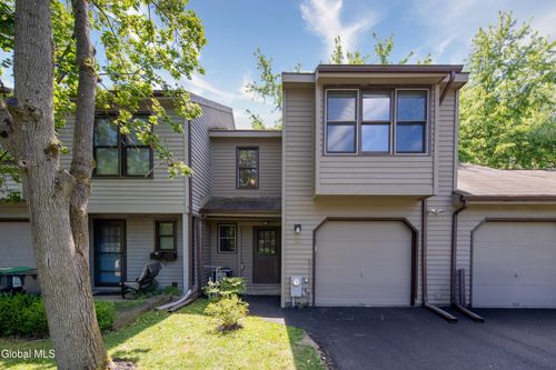246 Woodscape Dr, Albany, NY, 12203-5606 | Card Image