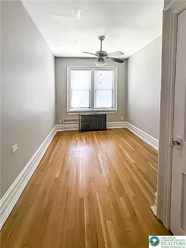 Rear apt-bedroom | Image 18