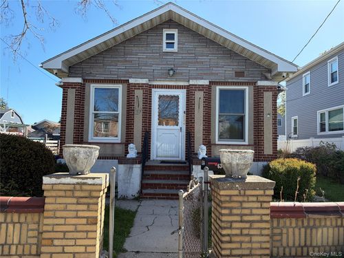 634 Minnieford Ave, Bronx, NY, 10464-1120 | Card Image